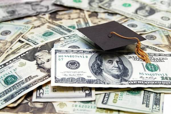 4 Funding Options for Grad Students